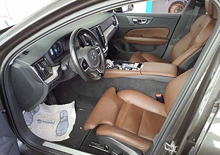 Volvo V60 T8 AWD Inscription inkl. GARANTIE