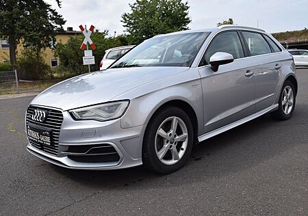Audi A3 Sportback e-tron*LED*ACC*TEILLEDER*NAVI