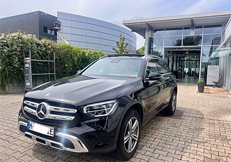 Mercedes-Benz GLC 300 GLC 300e HYBRID 4MATIC EXCLUSIVE. -