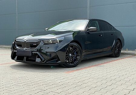 BMW M5 Limousine Basis