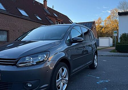 VW Touran Volkswagen 2.0 TDI 103kw 140ps