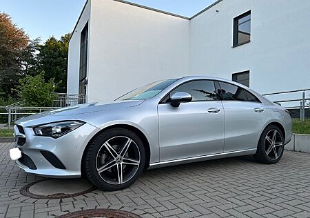Mercedes-Benz CLA 180 MBUX Navi LED Leder Kamera