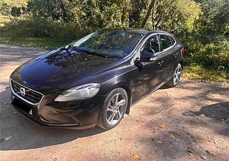 Volvo V40 D2 Geartronic LINJE YOU! LINJE YOU!