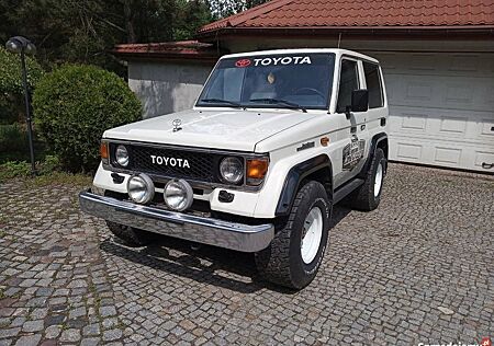 Toyota Land Cruiser LJ70 2,4TD 90PS 1987