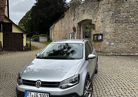 VW Polo Volkswagen Cross Top zustand 1.6TDI Bluemo. TÜV NEU