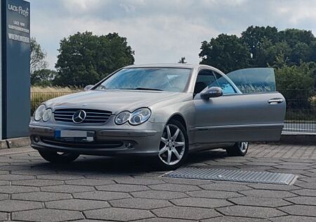 Mercedes-Benz CLK 320 AVANTGARDE Avantgarde