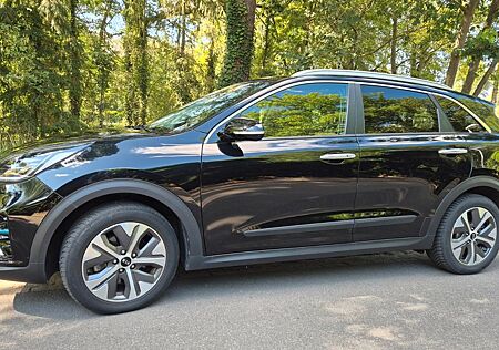 Kia E-Niro 150kW Spirit 64 KwH Akku, Wärmep., Leder