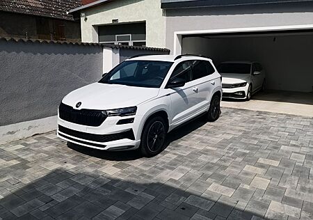 Skoda Karoq 1.5l TSI DSG Sportline Matrix LED Fernlich