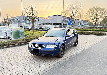 VW Passat Variant Volkswagen 2.0 Basis Variant Basis
