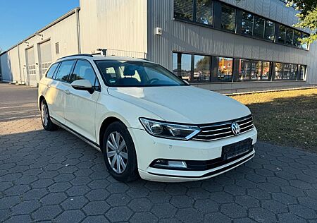 VW Passat Variant Volkswagen 2.0 TDI DSG -Navi-Klima