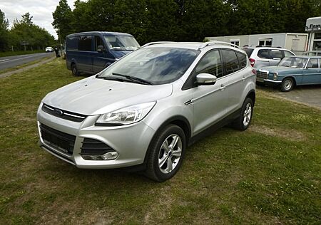 Ford Kuga Sync Edition,erst111TKM,sauber,3/26tüv