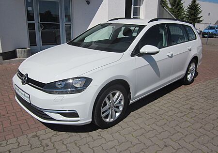 VW Golf Volkswagen VII Comfortline+AHK+SHZ+NAVI+2xPDC+MASSAGE