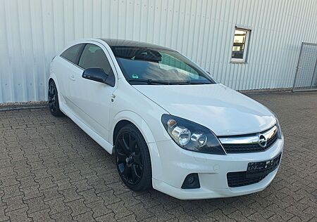 Opel Astra GTC 1.6 Sport (OPC) Navi PDC Tempomat.