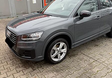 Audi Q2 30 TFSI sport sport