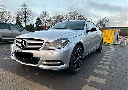 Mercedes-Benz C 250 BlueEFFICIENCY Coupé Autom. -
