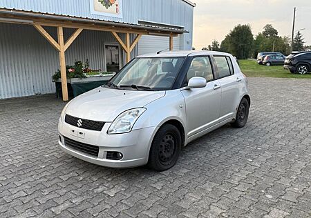 Suzuki Swift Lim. Dance Club