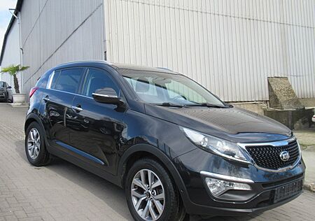 Kia Sportage DreamTeam 2WD-NAVI-KAMERA-4xSHZ-AHK-2HD