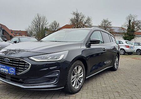 Ford Focus Turnier Titanium Design *KAMERA/NAVI/SHZ*