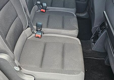 VW Touran Volkswagen 1.6 TDI DSG CUP BlueMotion Technology...