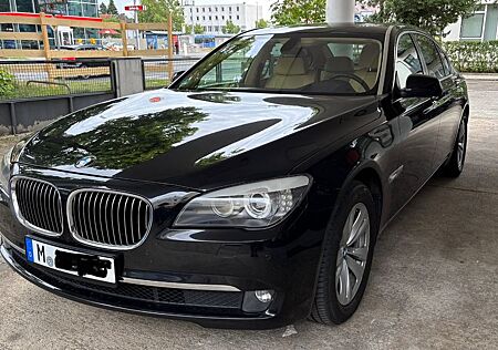 BMW 750Li Individual mit Vollausstattung