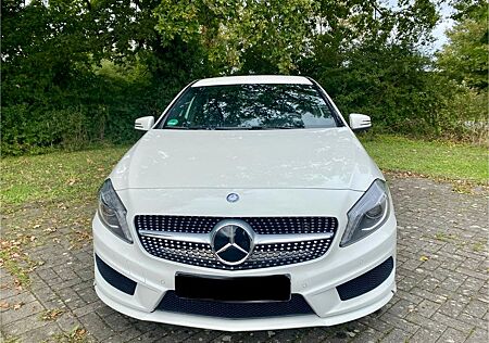 Mercedes-Benz A 180 AMG Line