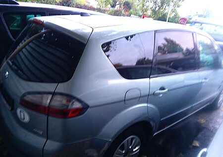 Ford S-Max gebraucht kaufen Ford S-Max 2,0 TDCi 103kW DPF Ambiente