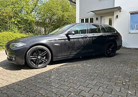 BMW 530d Touring A Luxury Line Luxury Line