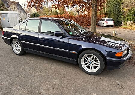 BMW 728i - E38 sehr gepflegt