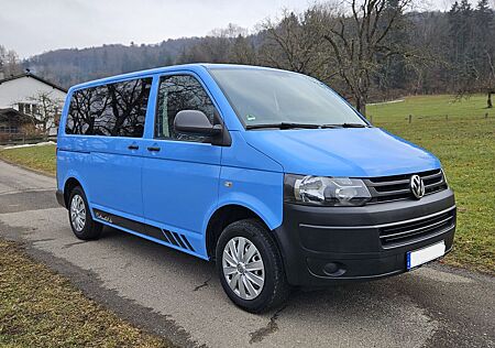 VW T5 Transporter Volkswagen als Camper ausgebaut