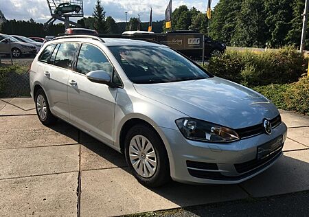 VW Golf Volkswagen VII Variant Trendline BMT,SH. ,Navi,Tempom.
