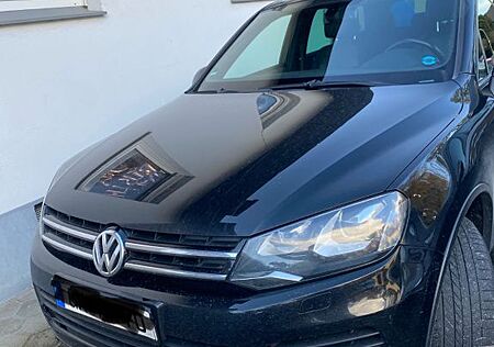 VW Touareg Volkswagen 3.0 V6 TDI Tiptr Exclusive BMot Tech...