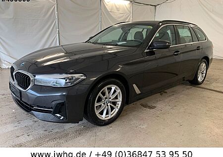 BMW 520 LED CockpitProf Vollleder Navi+ DAB Tempo17"