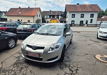 Toyota Corolla 1.6 Sol / Compact