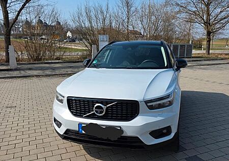 Volvo XC 40 XC40 T5 Recharge Design Expression Recharge ...