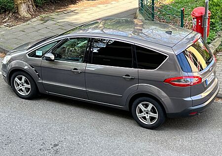 Ford S-Max 2,0 TDCi 120kW DPF Titanium PowerShift...