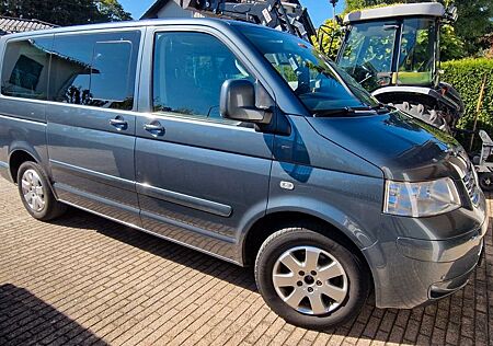 VW T5 Multivan Volkswagen 2,5L Turbodiesel