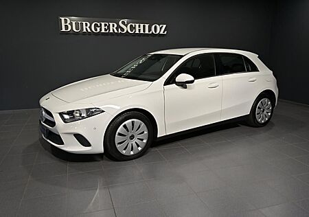 Mercedes-Benz A 250 e KAMERA/PTS/NAVI/MBUX/SHZ/BUSINESS/NAVI