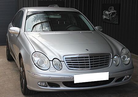 Mercedes-Benz E 240 , Automatik, Leder, Sitzheizung