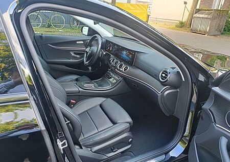 Mercedes-Benz E 220 d Autom. - Garantie/Taxi Paket