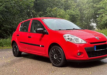 Renault Clio Beschreibung lesen