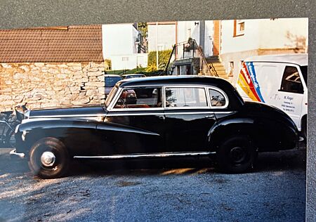 Mercedes-Benz 300