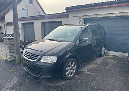 VW Touran Volkswagen Trendline