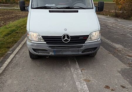 Mercedes-Benz Sprinter 211CDI. HU 10/26