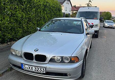 BMW 520i touring E39