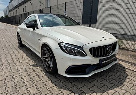 Mercedes-Benz C 63 AMG Coupe PANO/360°/SPORTABGAS/NIGHT/BURMES