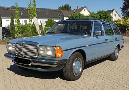 Mercedes-Benz 300 300TD Turbo