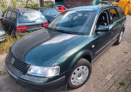 VW Passat Variant Volkswagen 1.8 Highline Leder Tüv 04/27
