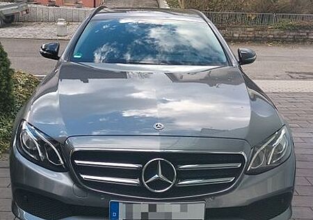 Mercedes-Benz E 300 de T Autom. -