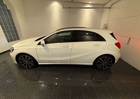 Mercedes-Benz A 180 BlueEFFICIENCY Style Edition Style Edition