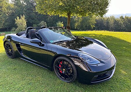 Porsche Boxster GTS 4.0 Sportabgasanl.,Navi,LED, Int.Pak